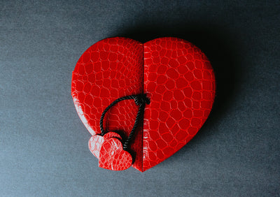 20 pc Faux Leather Heart Box