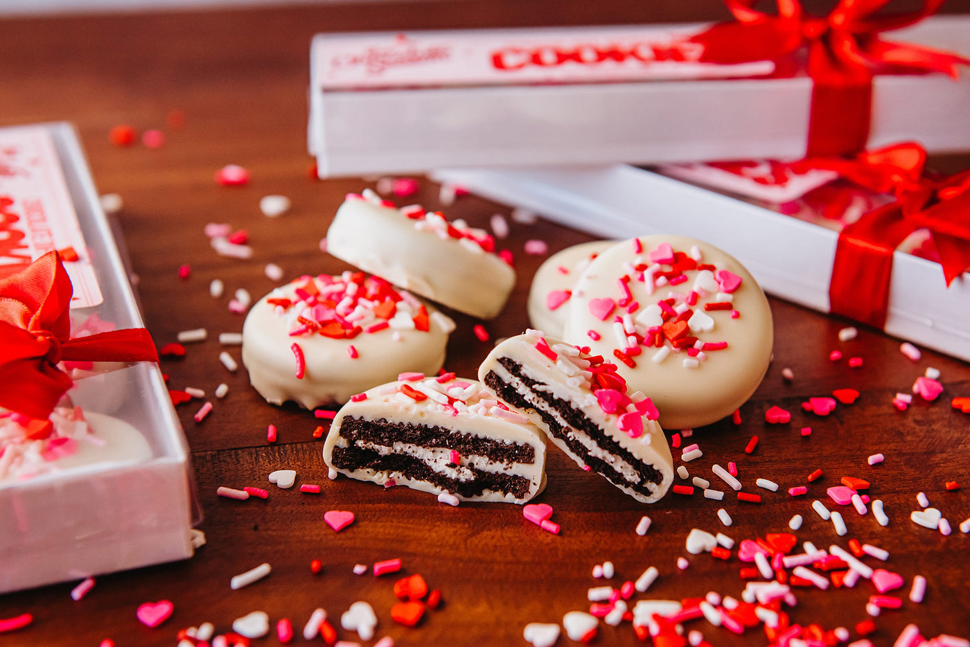 Valentine's Day Dipped Oreos